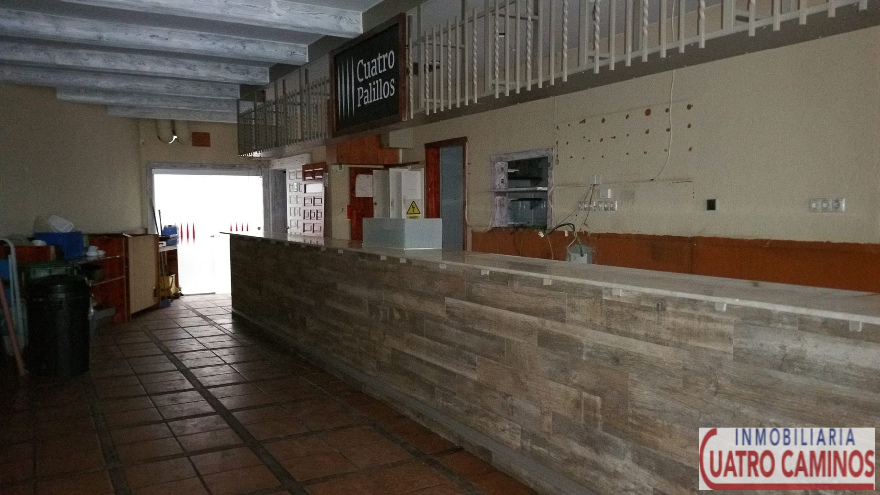 LOCAL COMERCIAL EN ALQUILER CUATRO CAMINOS