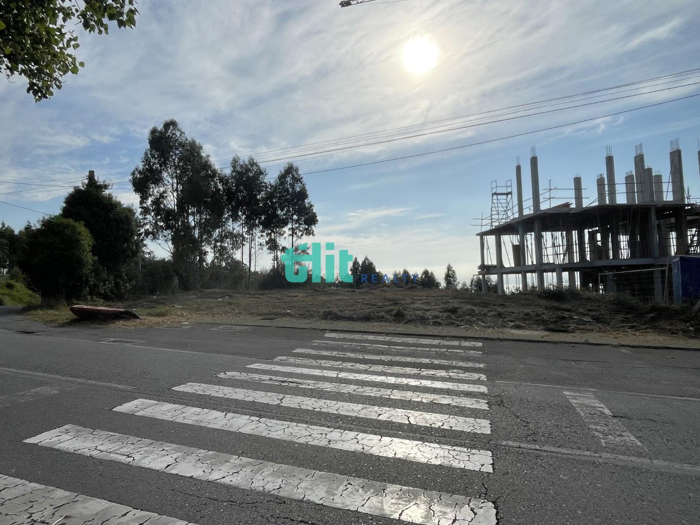 Suelo urbano para dos pareados en O Carón, A Zapateira